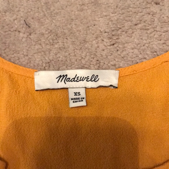 Golden yellow sleeveless peplum top - Picture 2 of 3